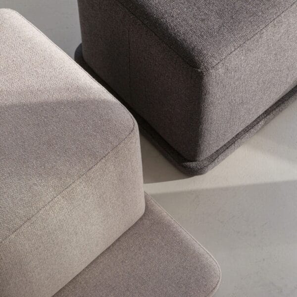 Falaise Medium Pouf - Image 3